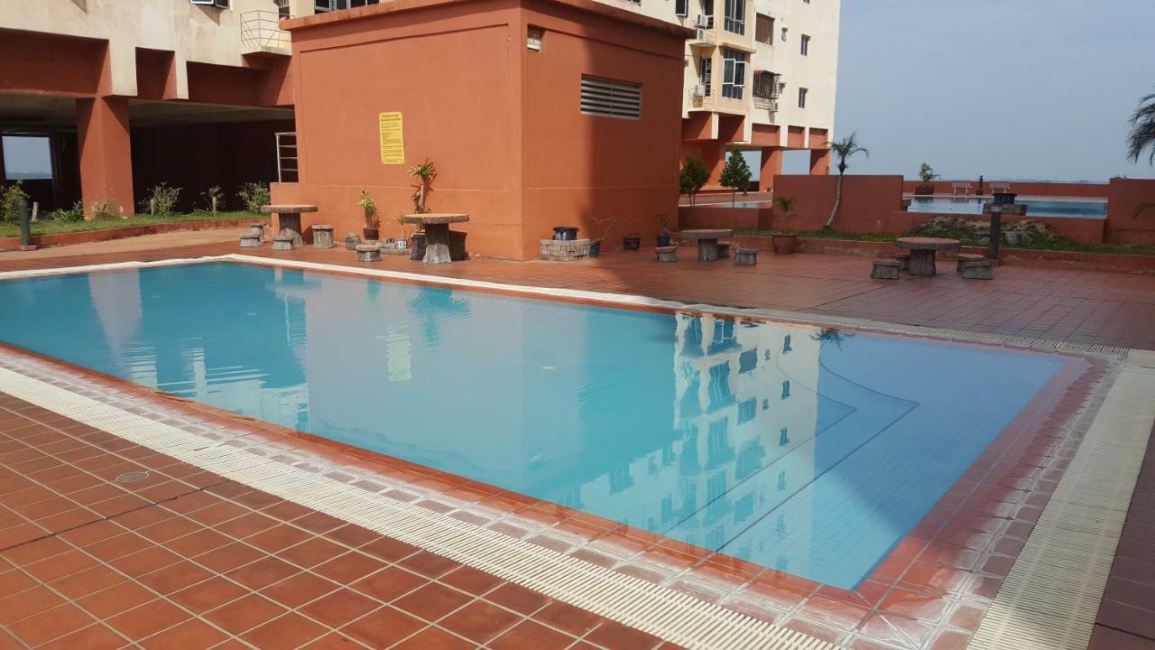Prestige Pelangi Riverside'S Home Kota Bharu Zewnętrze zdjęcie
